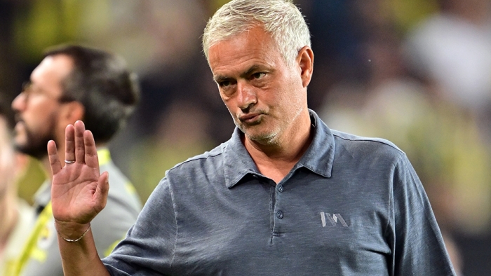 Mourinho'dan Galatasaray'a Sert Çıkış: 'Sadece Onlar Kart Görmüyor!