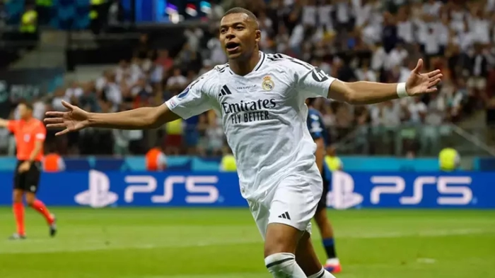 Real Madrid'de Mbappe'den etkileyici başlangıç! İlk resmi maçında golle tanıştı...