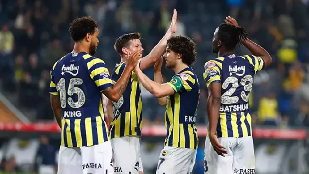 Fenerbahçe'den ayrıldı, Fransa'ya imza attı! Resmi açıklama yapıldı