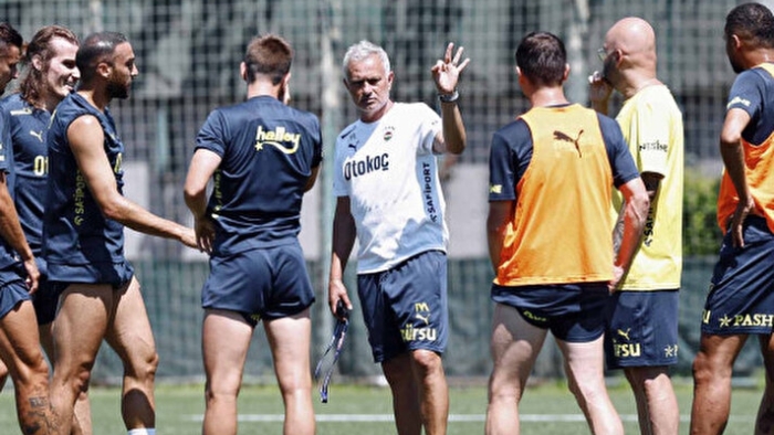 Fenerbahçe'de 3 Ayrılık: Mourinho Kararını Verdi!