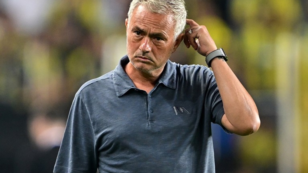 Mourinho, Kasımpaşa Maçında Zorunlu Değişikliğe Gitti