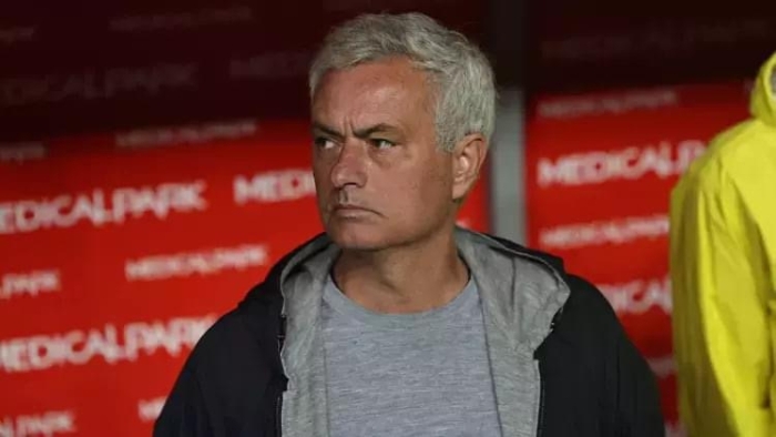 Jose Mourinho’dan Trabzonspor Maçı Öncesi Radikal Karar: 3 İsim Kulübede