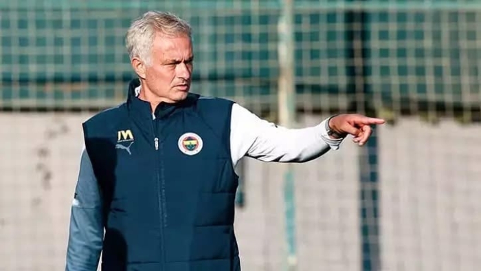 Mourinho’dan Yönetime Net Mesaj: “O İsim Kadroda Kalacak!”