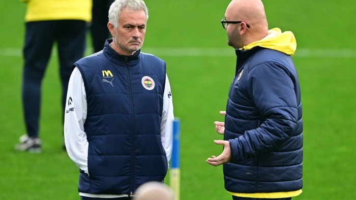 “Fenerbahçe’de Kriz: 7 Futbolcudan Jose Mourinho Şikayeti!”