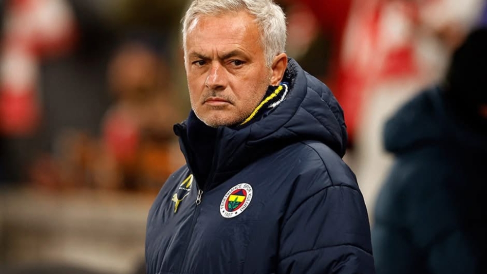 Mourinho’dan Son Dakika Değişikliği! O İsim İlk 11’e Alındı