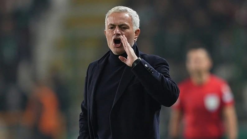 Mourinho’dan Sert Karar: “Yıldız Futbolcu Derhal Gönderilsin!”