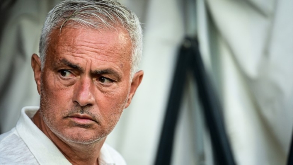 Mourinho'dan Fenerbahçe'de Şaşırtan Karar! Ferdi Kadıoğlu Ayrılırsa Sol Bek Transferi İstemiyor, Yerine.