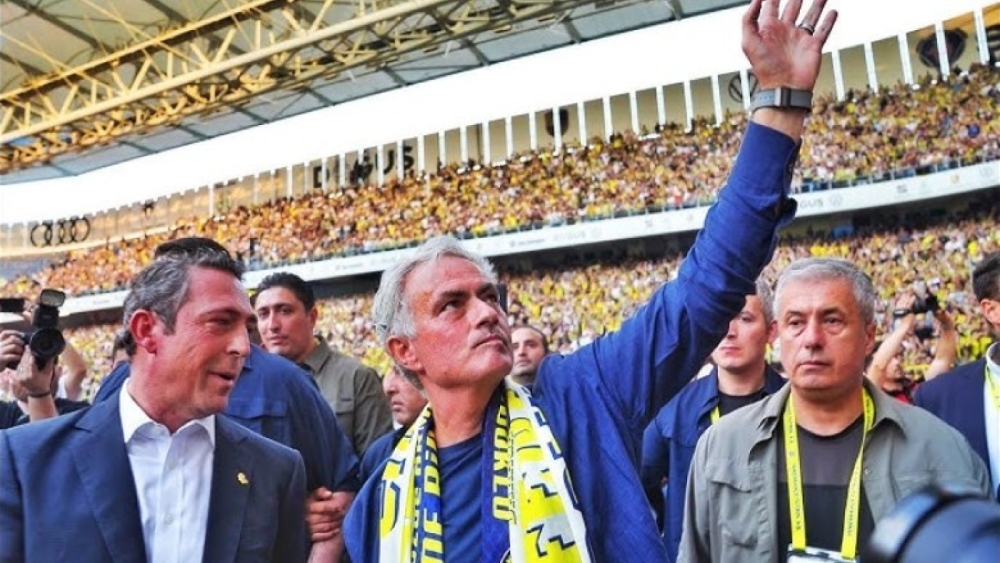 Fenerbahçe'nin Orta Saha Transfer Hedefleri Netleşti: İşte Listede Yer Alan 3 İsim!