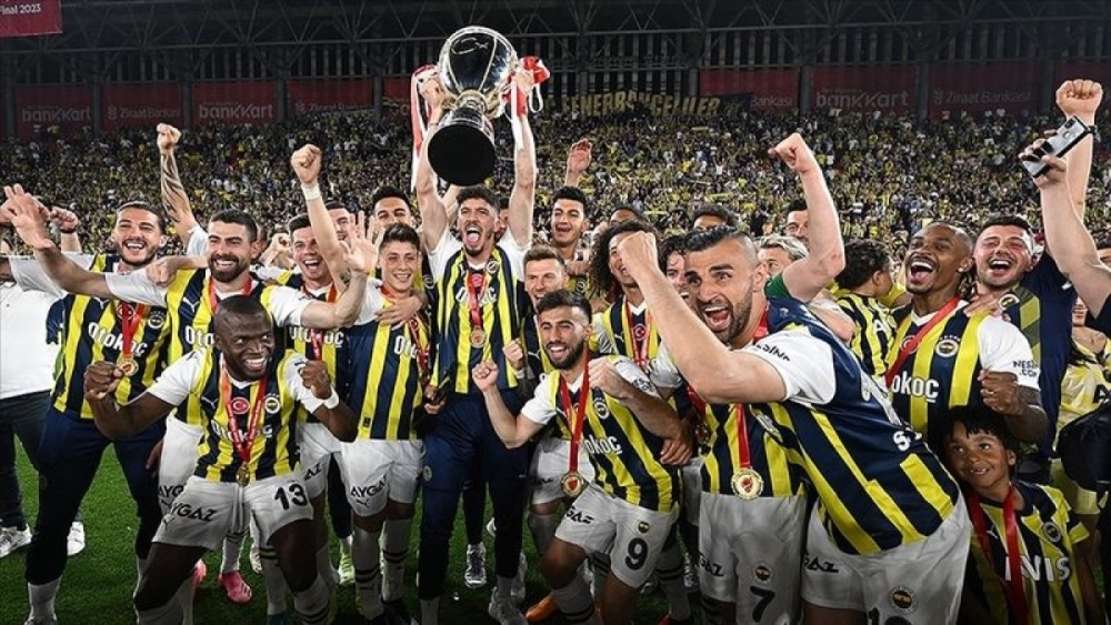 Fenerbahçe'de Kadroda Revizyon! Yeni Transferler İçin Kontenjan Boşaldı